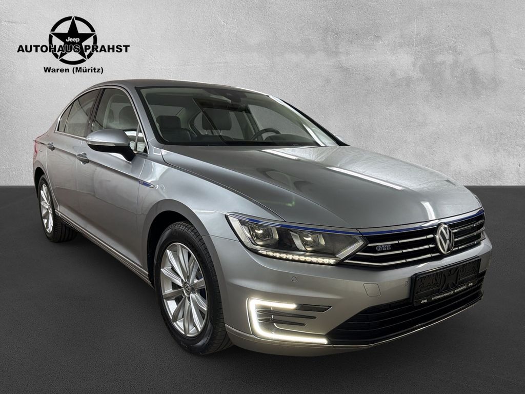 Bild des Angebotes Volkswagen Passat 1.4 TSI GTE LEDER NAVI LED ACC STANDHEIZU