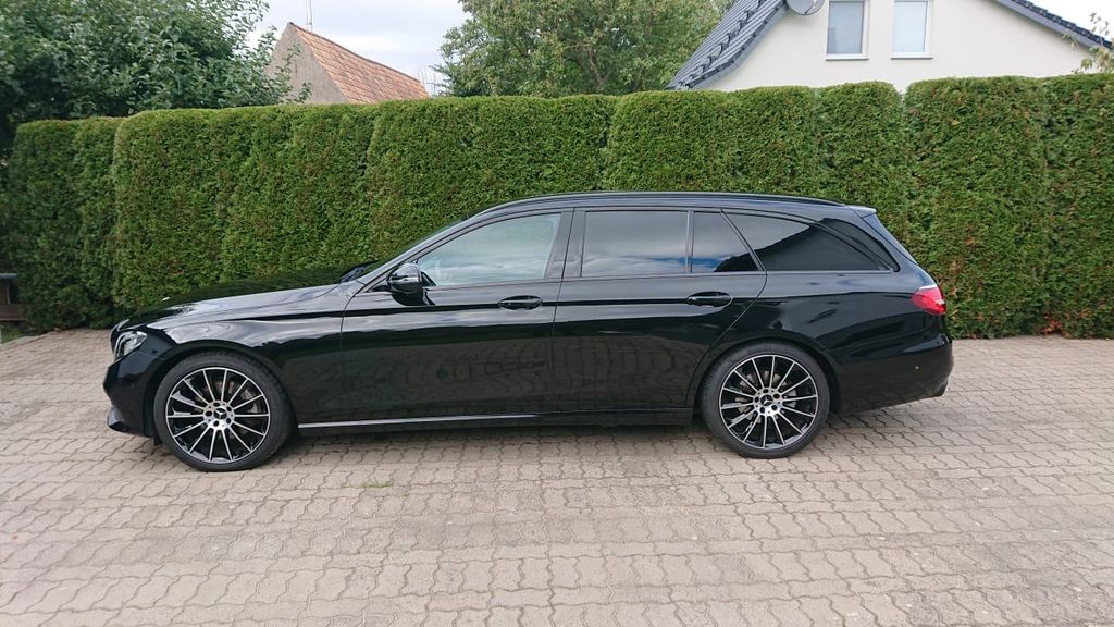 Bild des Angebotes Mercedes-Benz Mercedes E 200 T Night Paket