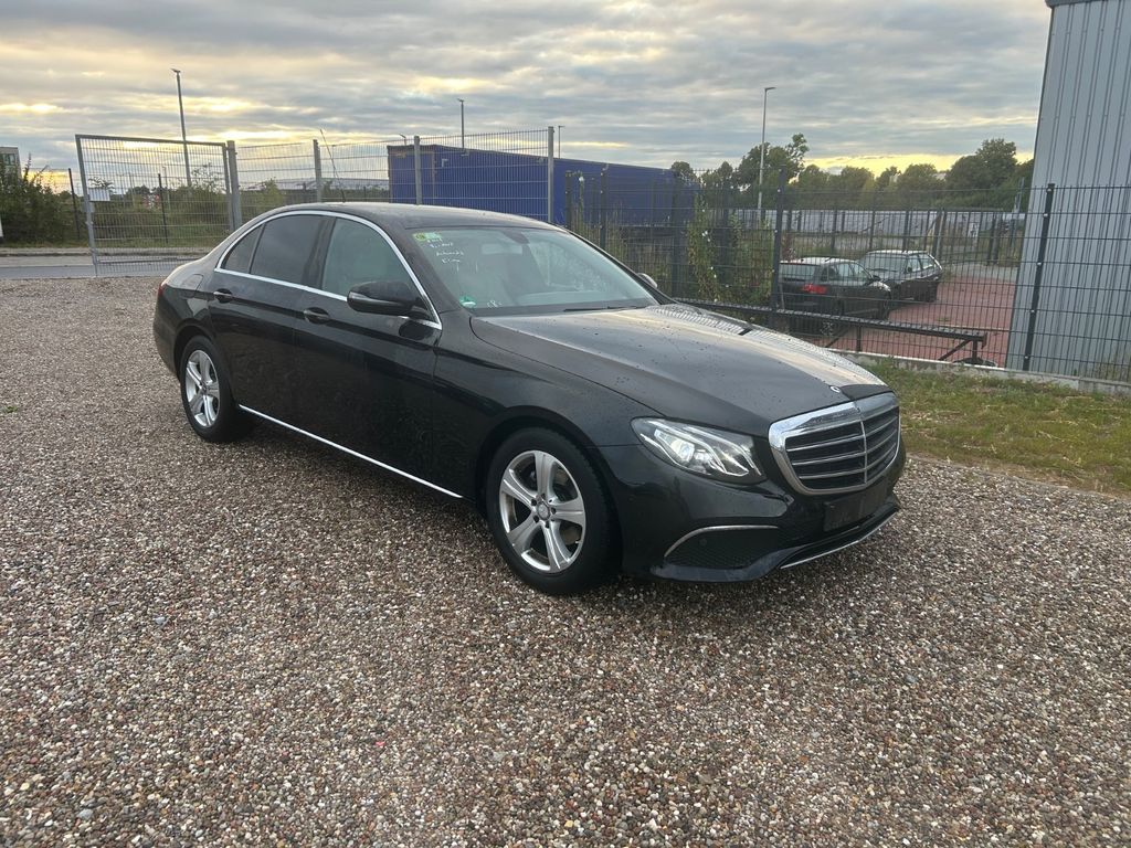 Bild des Angebotes Mercedes-Benz E 220d Sport Autom.