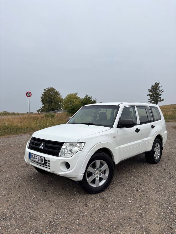 Bild des Angebotes Mitsubishi Pajero 3,2 DI-D 4WD -