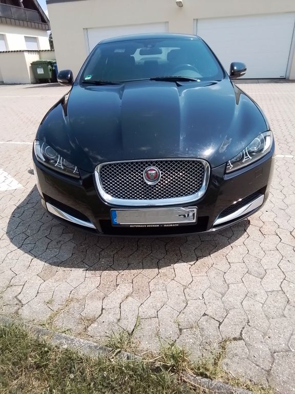 Jaguar XF 2.2 L Diesel - Rentnerfhzg Top gepflegt!