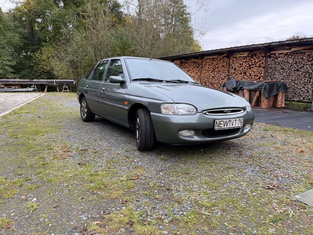 Bild des Angebotes Ford Escort 1.8 16V Ghia Ghia