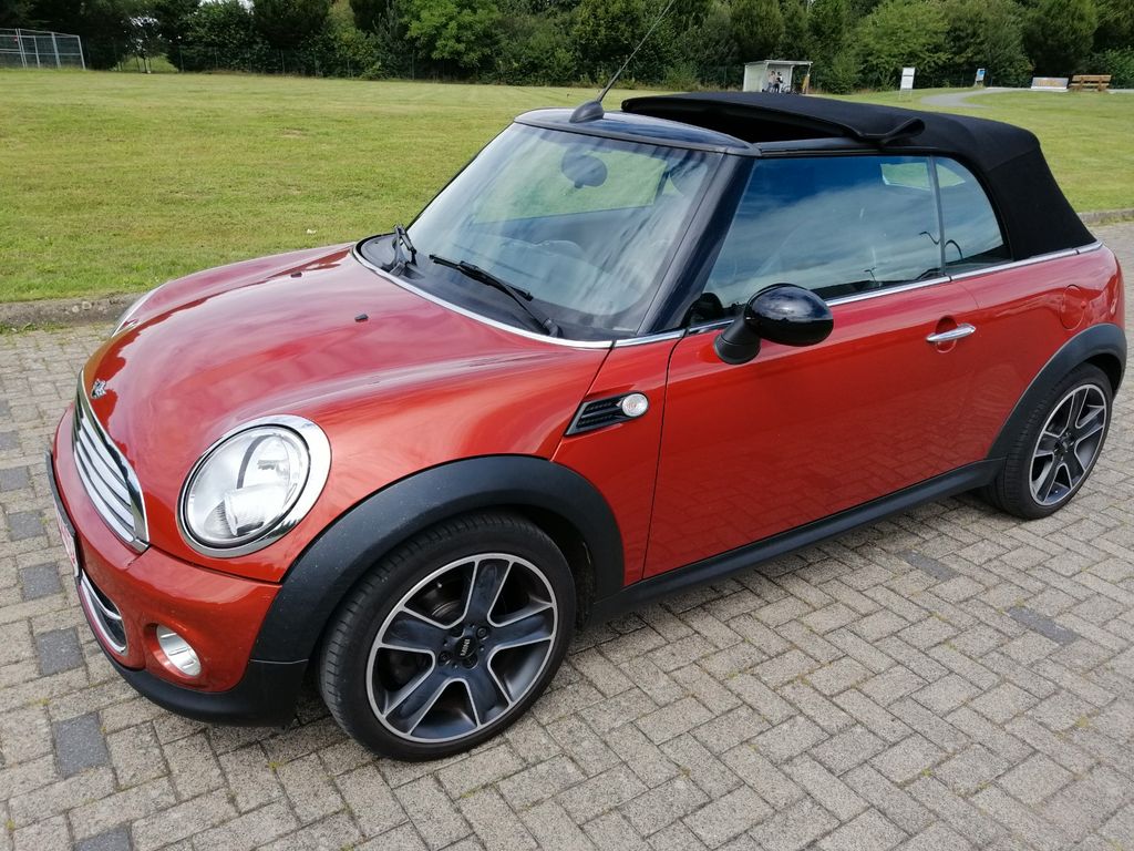 Bild des Angebotes MINI Cooper D Cabrio Cooper 6 Gang Chili Pepper