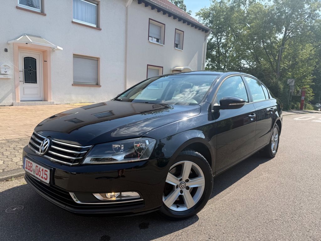 Bild des Angebotes Volkswagen Passat*1.Hand*KLIMA*SHZ*PDC*S-KETTE NEU !!!
