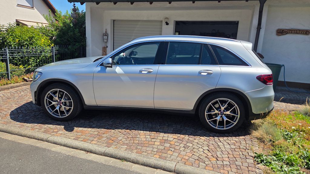 Bild des Angebotes Mercedes-Benz GLC 220 d 4 MATIC Bj.6.2020