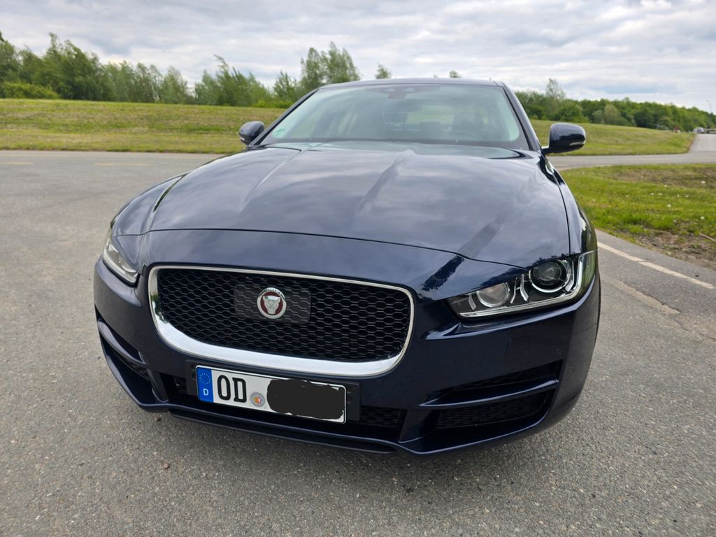 Bild des Angebotes Jaguar XE 20d 180PS Prestige Automatik Prestige
