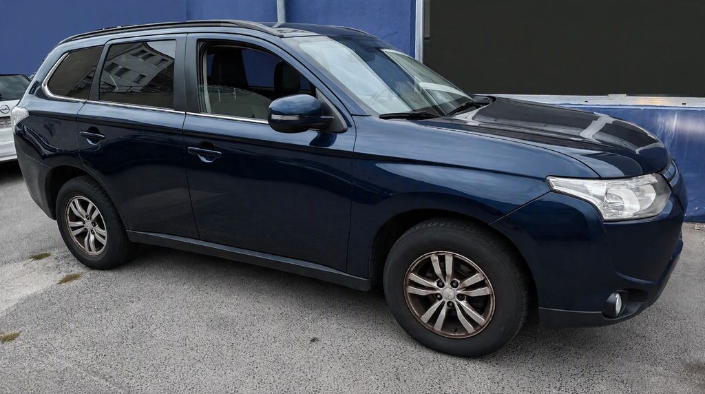 Bild des Angebotes Mitsubishi Outlander 4WD 7 Sitze AUTOMATIK TÜV NEU NAVI XEN