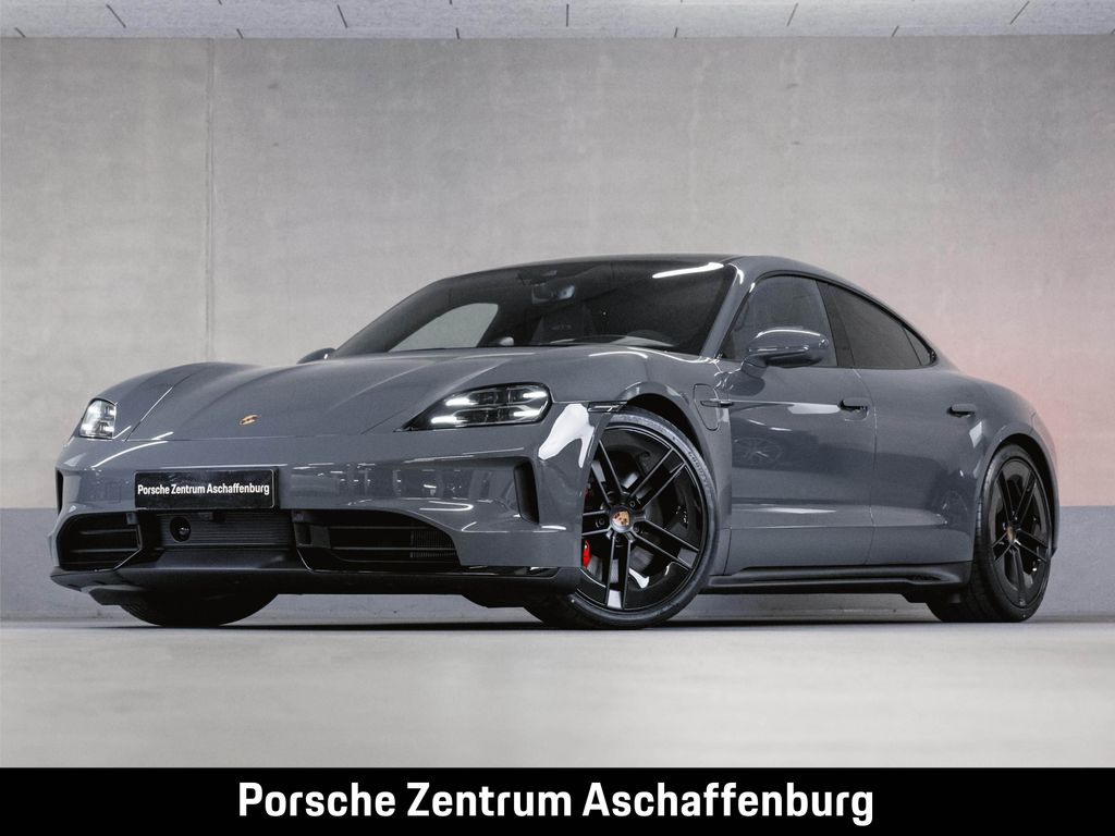 Porsche Taycan GTS Beifahrerdisplay Panoramadach