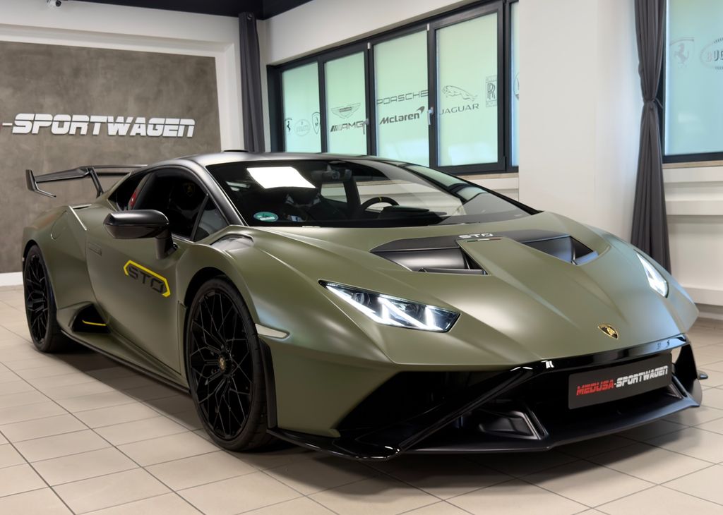 Bild des Angebotes Lamborghini HURACAN STO AD PERSONUM SPECIAL CARBON LIFT FULL