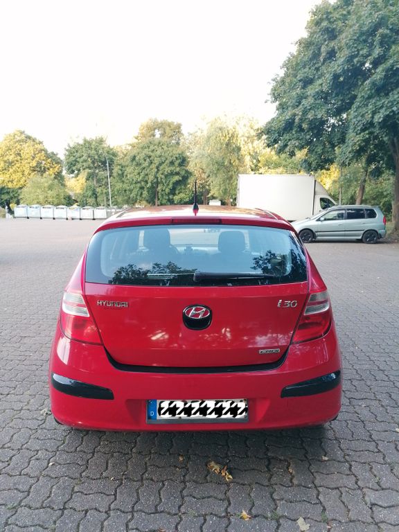 Bild des Angebotes Hyundai i30 1.6 CRDi 66 kW Classic Classic