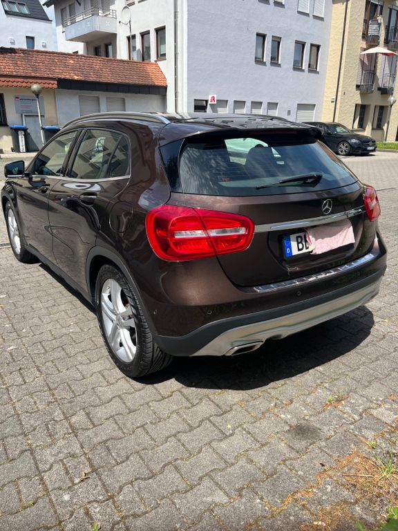 Bild des Angebotes Mercedes-Benz GLA 180 d Urban/Nichtraucher/Garagenwagen