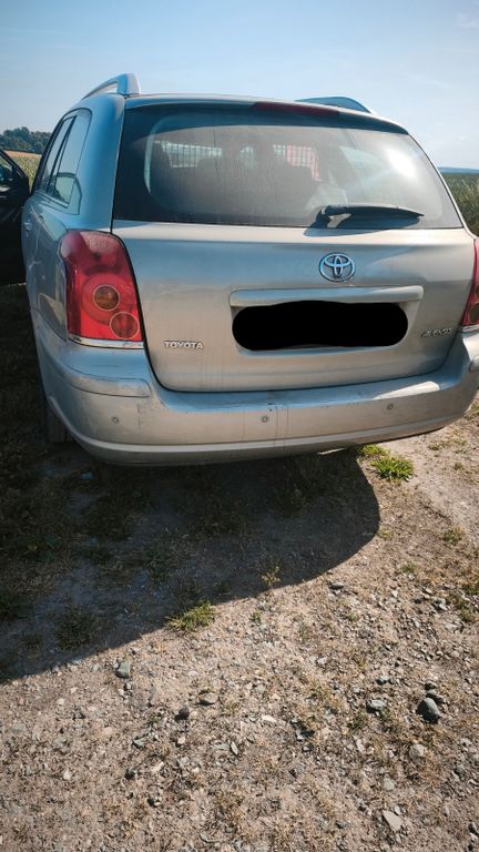 Toyota Avensis 2.0-l-D-4D Executive Executive