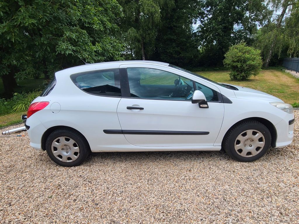 Bild des Angebotes Peugeot 308 Filou 95 VTi Filou