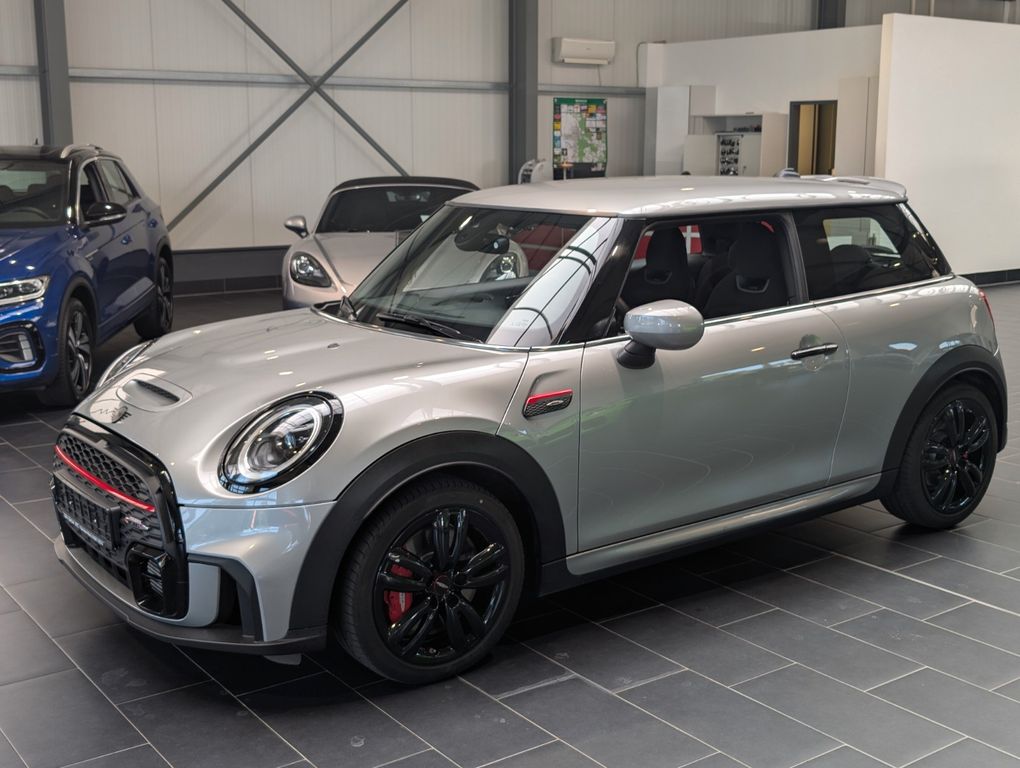 Bild des Angebotes MINI John Cooper Works Aut. Essential Trim