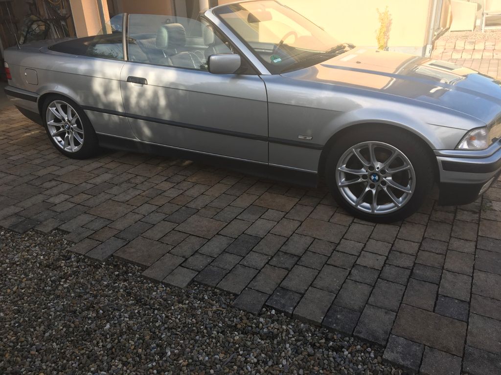 Bild des Angebotes BMW 328i Cabrio Exclusiv Edition