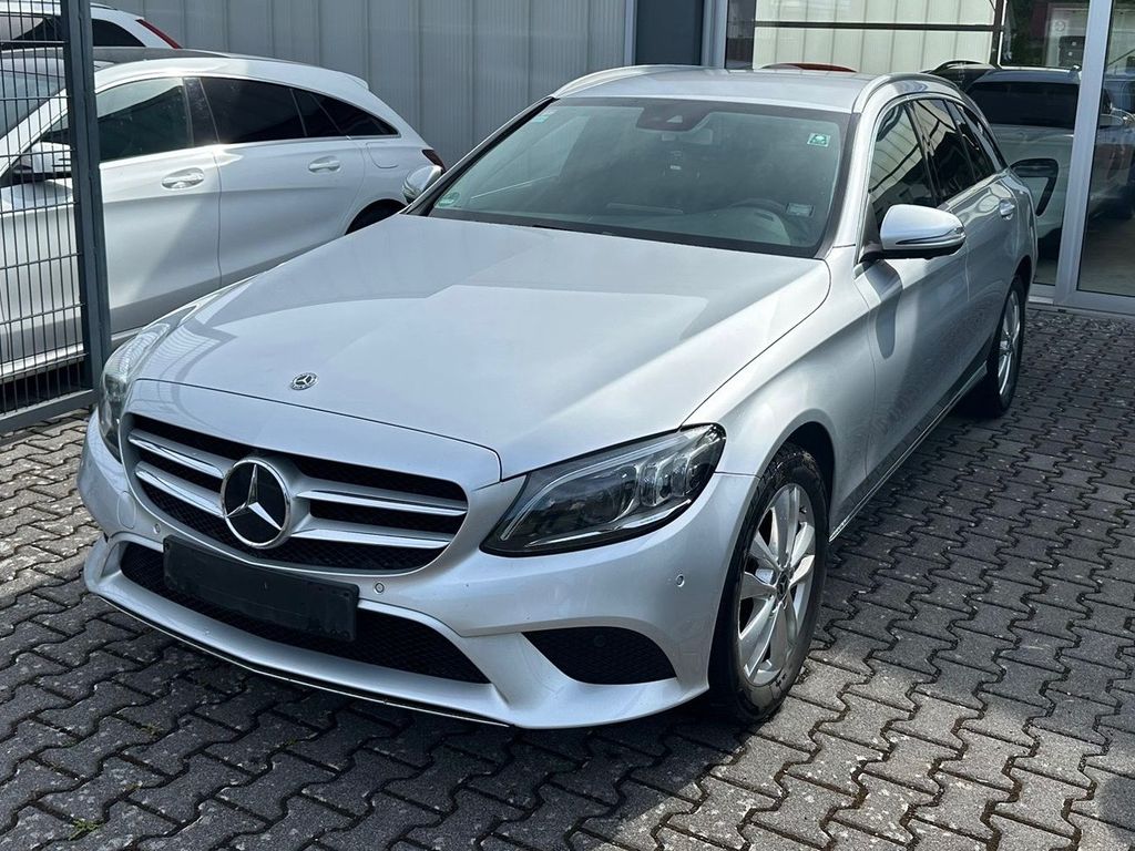 Bild des Angebotes Mercedes-Benz C 300 d T 4Matic Avantgarde