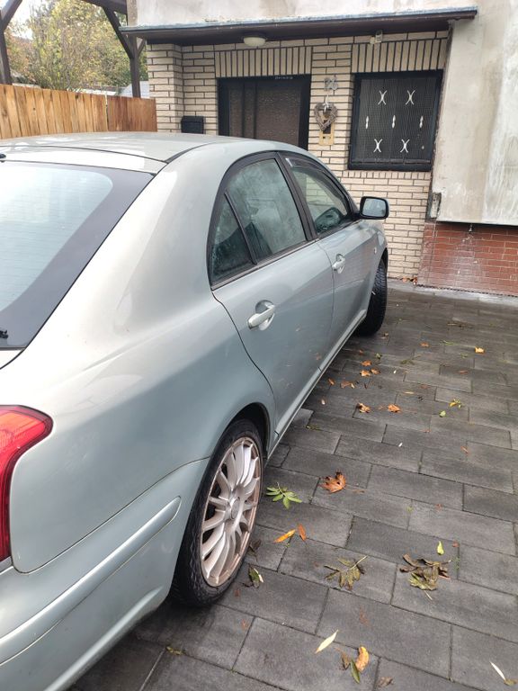 Toyota Avensis Sol 2,0-l-VVT-i Sol