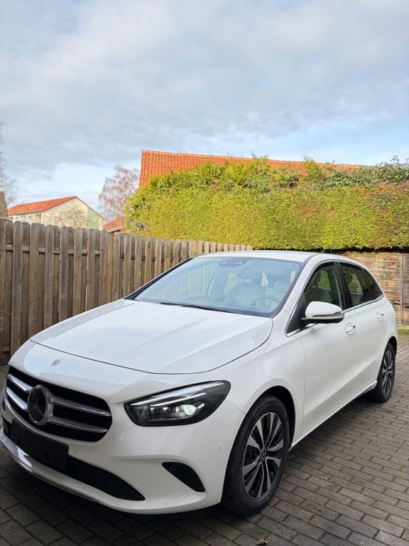 Bild des Angebotes Mercedes-Benz B 250 e DCT Multibeam-SHZ-KeylessGo-LEDER
