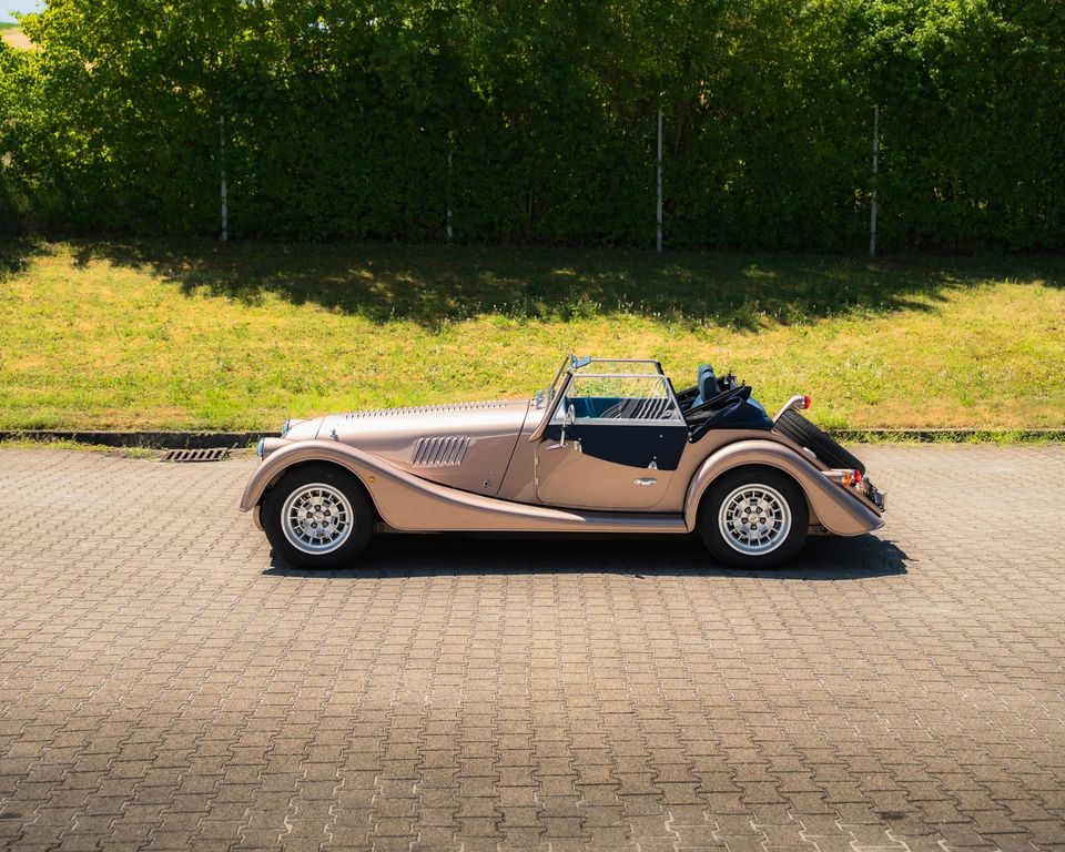 Morgan Plus Four BESPOKE-EDITION *Porsche Nougat- Met.