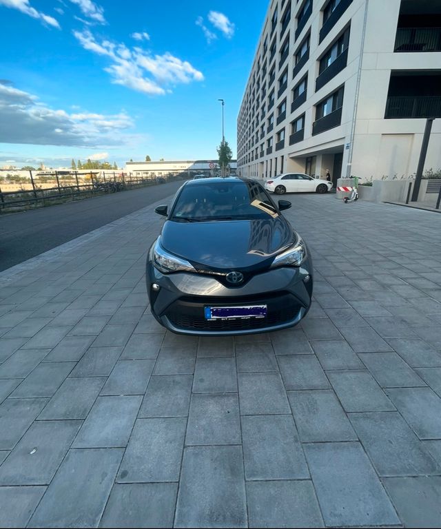 Bild des Angebotes Toyota C-HR 2.0-l-VVTi Hybrid Team D, 2022,Sitzheizung