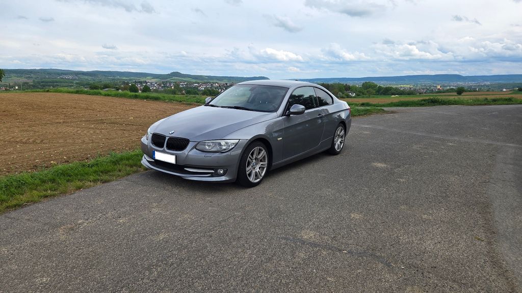 Bild des Angebotes BMW 318i Coupé -