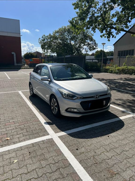 Bild des Angebotes Hyundai i20 1.4 INTRO EDITION INTRO EDITION