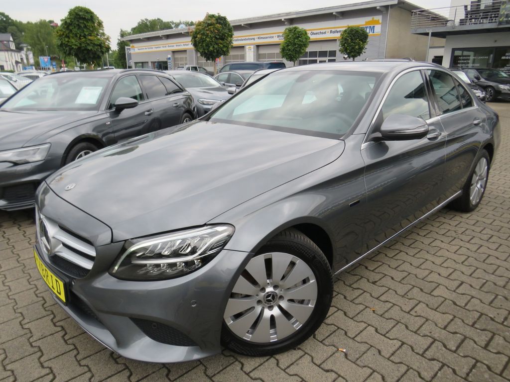 Bild des Angebotes Mercedes-Benz C 300 de Lim. Avantgarde *1.HAND *AHK *LED *DAB