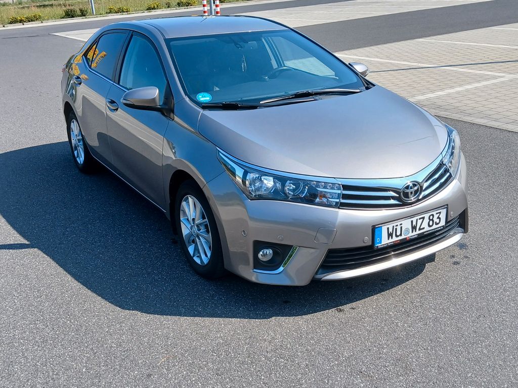 Toyota Corolla 1,6-l-Valvematic Multidrive S Execut...