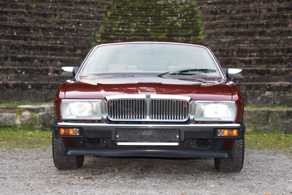 Bild des Angebotes Jaguar XJ40 Soverein mit 3 Jahre Garantie H-Zulassung