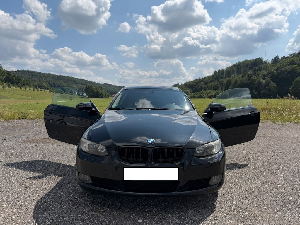 Bild des Angebotes BMW 325i Coupé