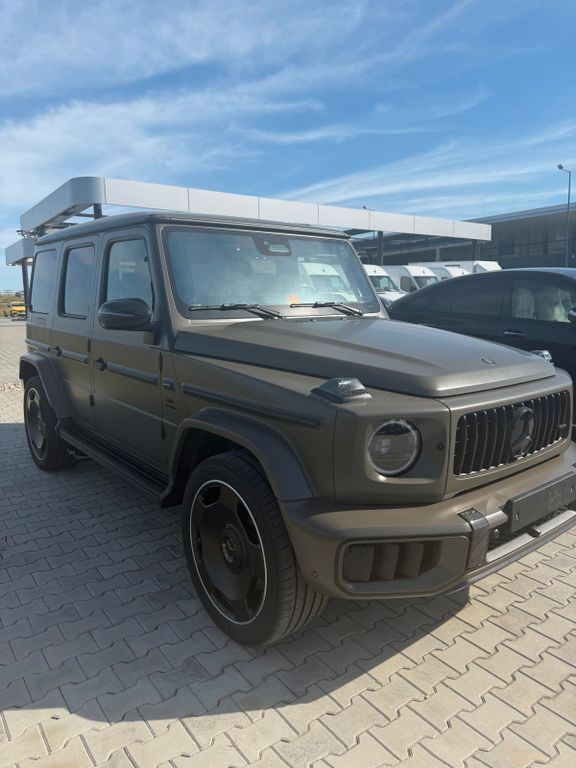 Mercedes-Benz G 63 AMG MY27 /FULL CARBON / REAR TV/A22