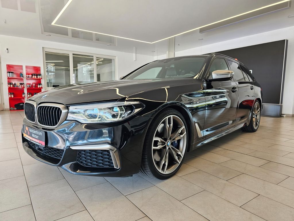 Bild des Angebotes BMW M550 d Touring xDrive*HUD*PANO*360*4xSHZ*KERAMIK
