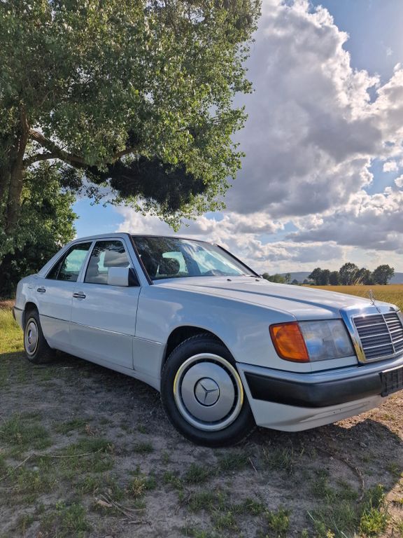 Bild des Angebotes Mercedes-Benz E 260 W124 Automatik