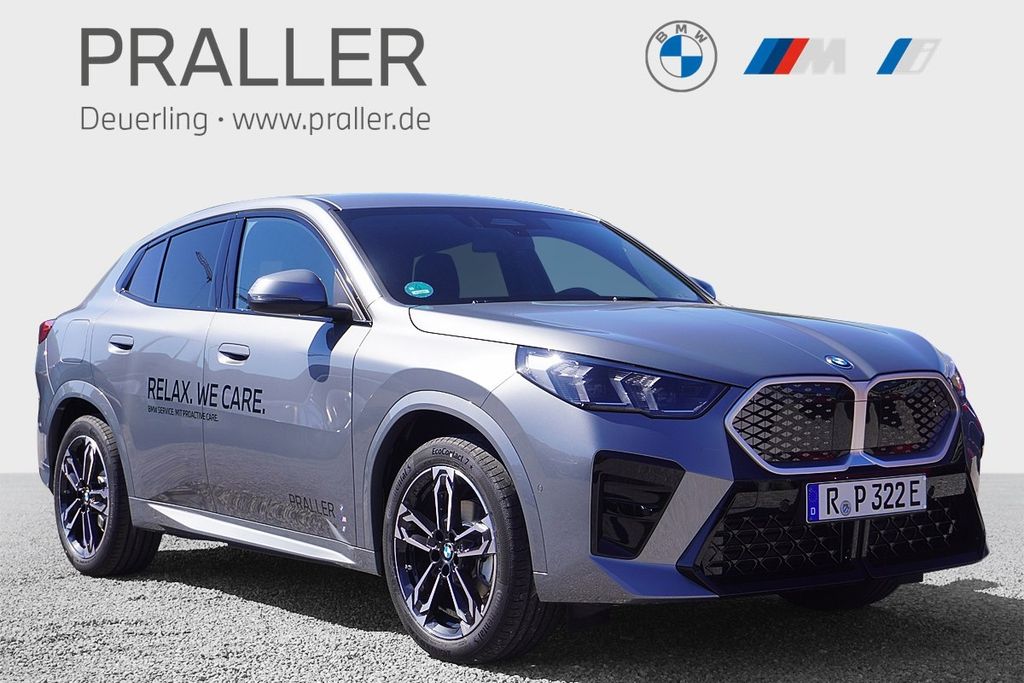 BMW iX2 eDrive20 M Sport AHK Kamera Driving Assistan