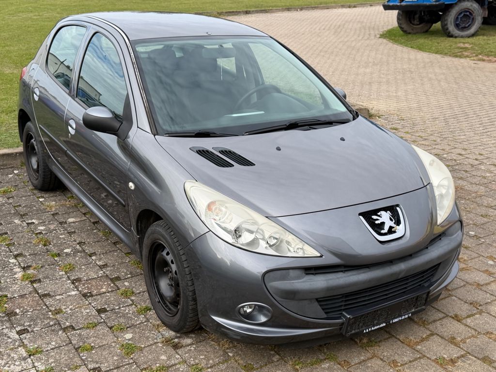 Bild des Angebotes Peugeot 206 + Basis