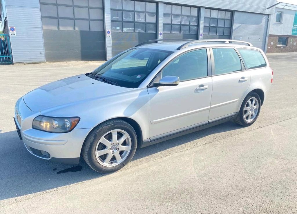 Bild des Angebotes Volvo V50 2.0D Summum m. Diesel-Rußpartikelfilter ...