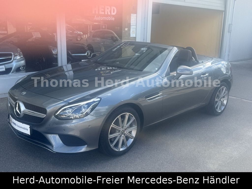 Bild des Angebotes Mercedes-Benz SLC 180-9G Tronic-11700 Km-1 Hand-wie NEU!!