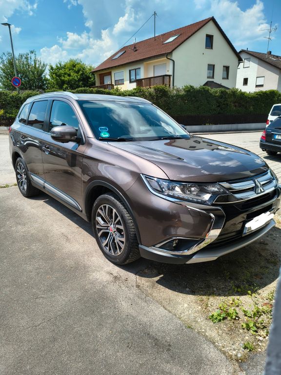 Bild des Angebotes Mitsubishi Outlander 2.2 DI-D Edition 100+ 4WD Automati...