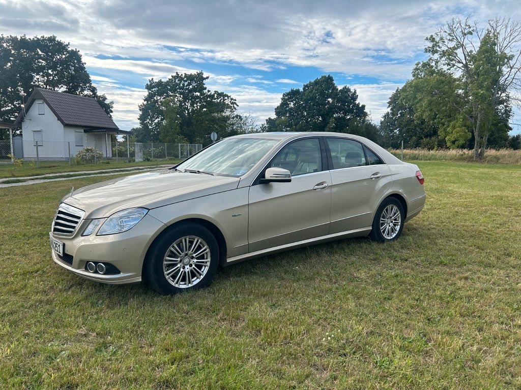 Bild des Angebotes Mercedes-Benz E 220 CDI BlueEFFICIENCY Standard