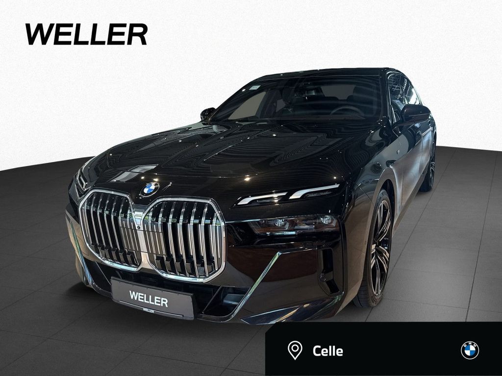 Bild des Angebotes BMW 740d xDr M Sport StHz,AHK,SkyL,B&W,AutoB,Iconic