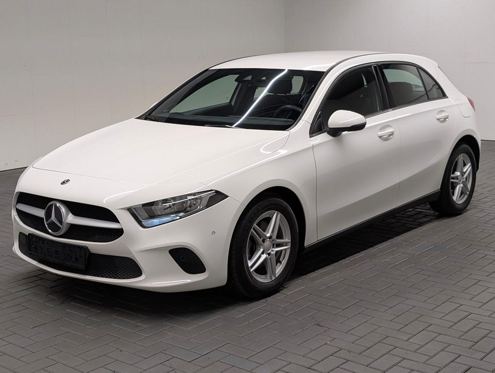 Bild des Angebotes Mercedes-Benz A 180d Navi-MBUX/SHZ/Burmester/Tempomat/VirCo