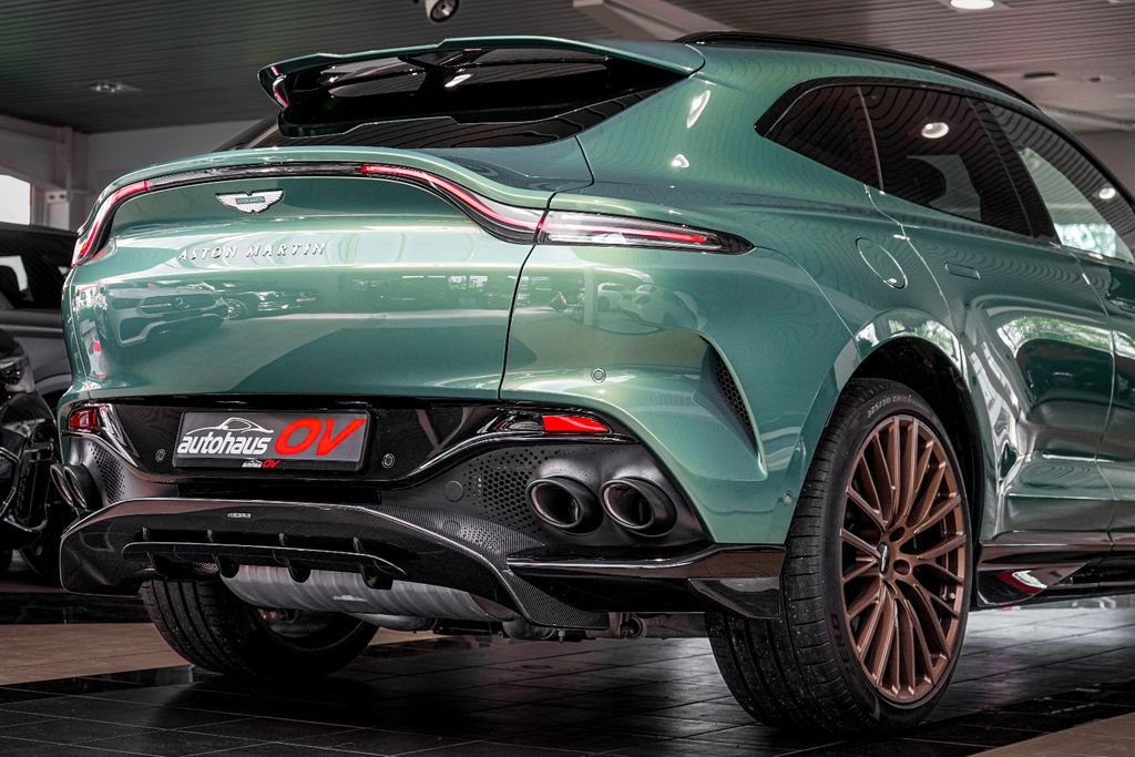 Bild des Angebotes Aston Martin DBX707 * Carbonpaket * Copper Bronze * Monotone