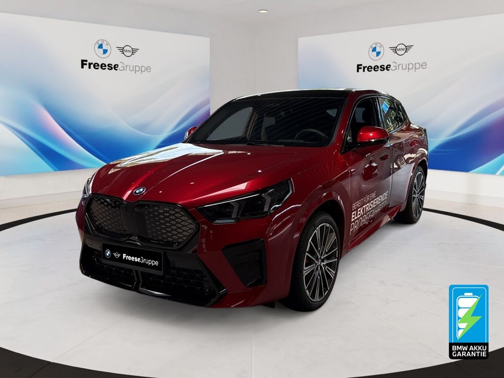 Bild des Angebotes BMW iX2 xDrive30 360° STANDHZ HEAD-UP PANO RFK HIFI