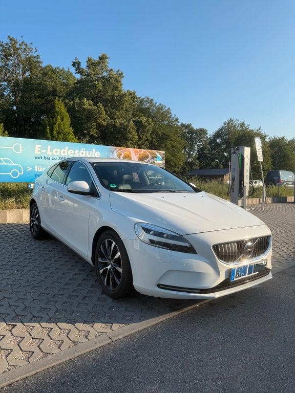 Bild des Angebotes Volvo V40 D2 Inscription