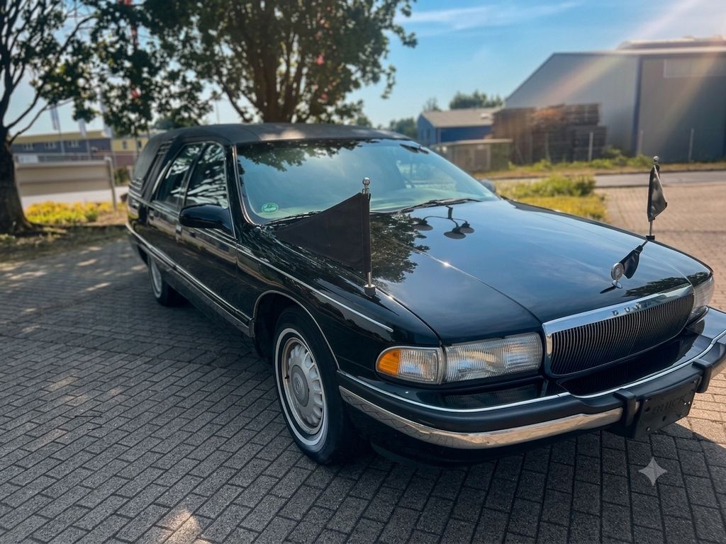 Bild des Angebotes Buick Roadmaster Hearse / Leichenwagen Huiskamp