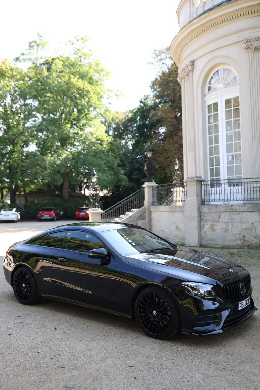 Bild des Angebotes Mercedes-Benz E 400 4MATIC Coupé AMG Line
