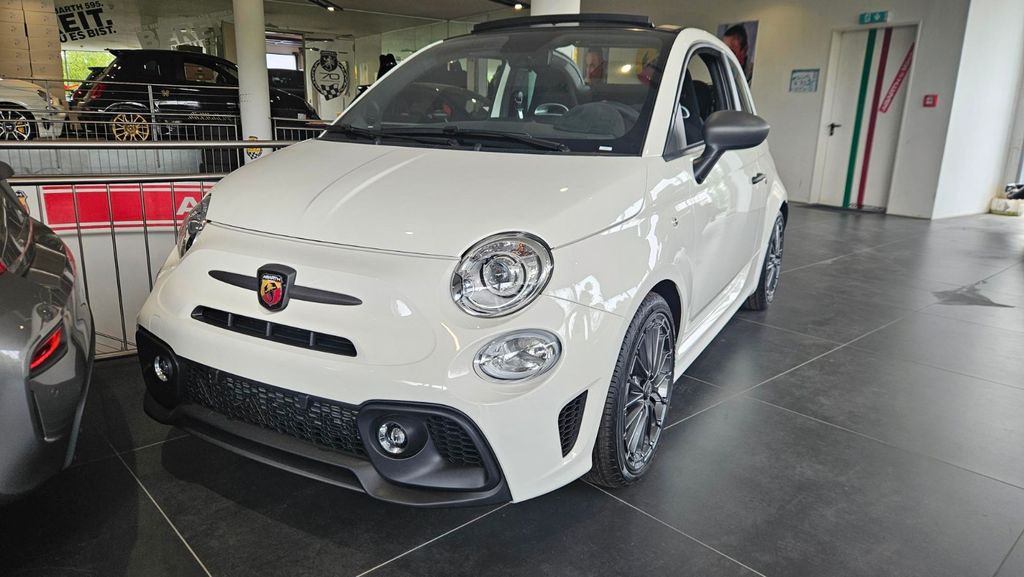 Bild des Angebotes Abarth 595C 1.4 T-Jet 121 kW* Beats*Xenon*PDC !!!