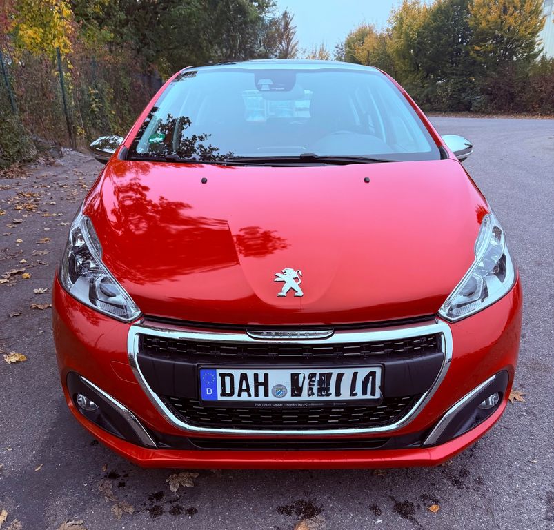 Bild des Angebotes Peugeot 208 1.2 Allure PureTech 82 STOP & START Allure