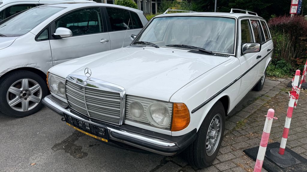 Bild des Angebotes Mercedes-Benz 240 TD Kombi