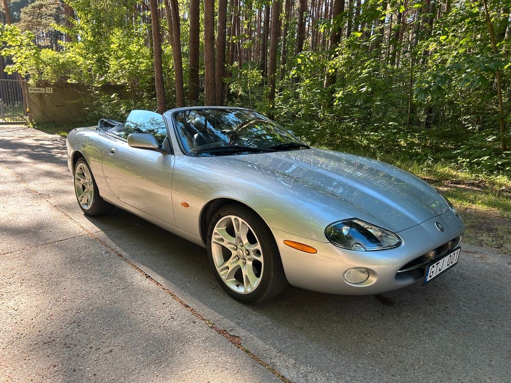 Bild des Angebotes Jaguar XK8 4.2 Litre 219kw, Perfect condition -80.500km